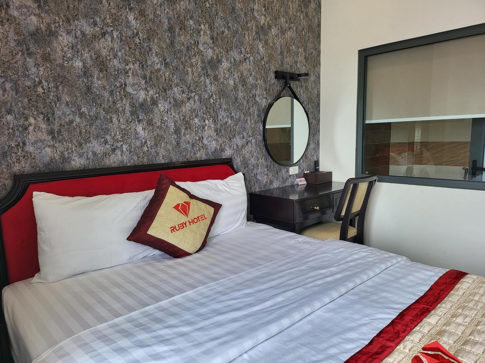 Ruby Hotel Vinh Long Exterior photo